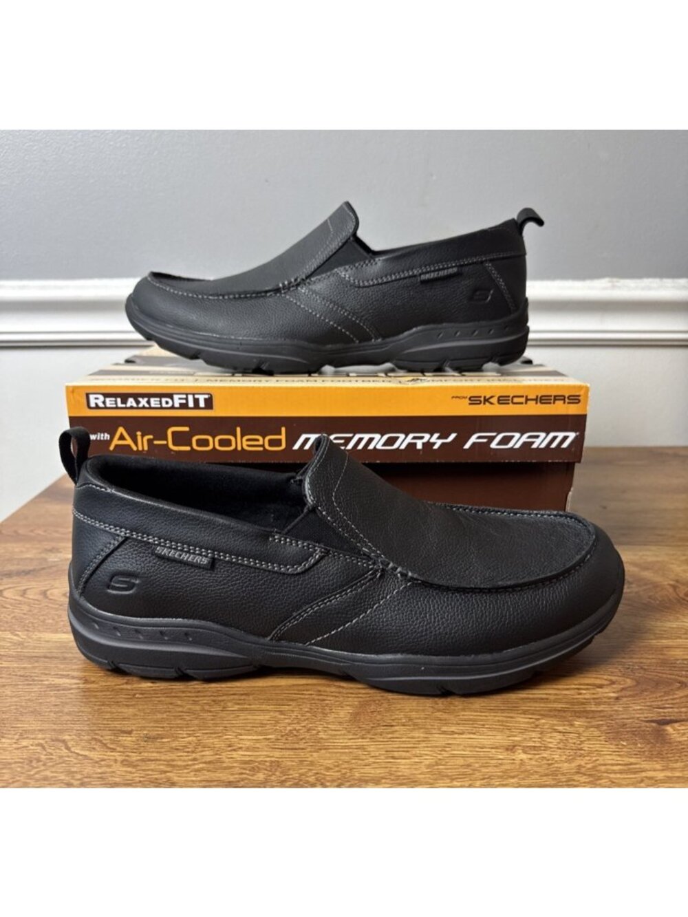Skechers Harper Forde Black Leather Extra Wide Fit Slip-On Shoes Men's 10.5 EWW